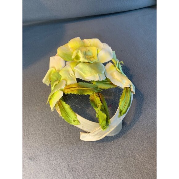 Ladies Green and Ivory Silk Flowers Hat Vintage - Picture 7 of 10